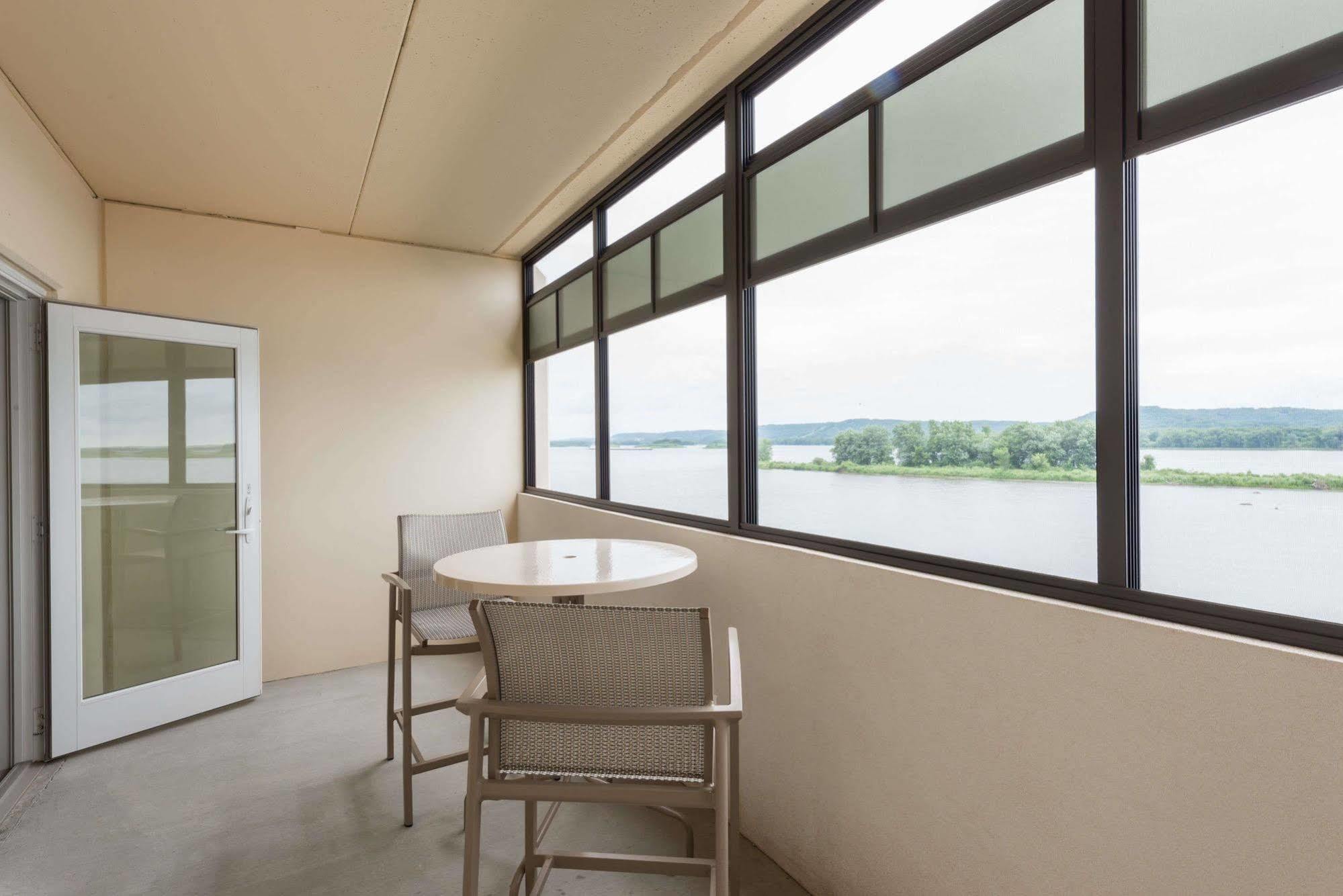 Baymont By Wyndham Bellevue Hotel Exterior photo